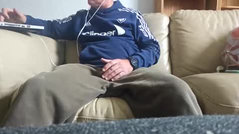 Snapshot of daddy33383 chatting on 10/18/25, 10:27 daddy33383 online show from 10/18/25, 10:27