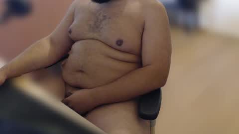 Snapshot of daddy_b34r chatting on 05/12/26, 02:25 Daddy Bear Papa Ours online show from 05/12/26, 02:25