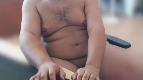 Snapshot of daddy_b34r chatting on 05/30/26, 03:09 Daddy Bear Papa Ours online show from 05/30/26, 03:09