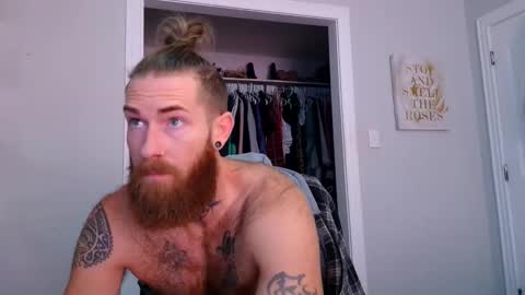 Snapshot of daddyafterdark1 chatting on 05/22/26, 01:17 daddyafterdark1 online show from 05/22/26, 01:17