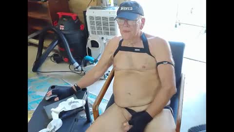 daddyass4u2breed online show from 09/16/25, 01:12