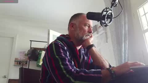 Snapshot of daddybearvlc chatting on 11/01/25, 11:56 DaddyBear online show from 11/01/25, 11:56