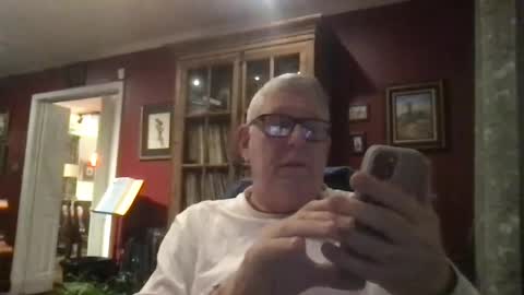 Snapshot of daddycok4 chatting on 01/26/25, 02:24 DaddyCok4 online show from 01/26/25, 02:24