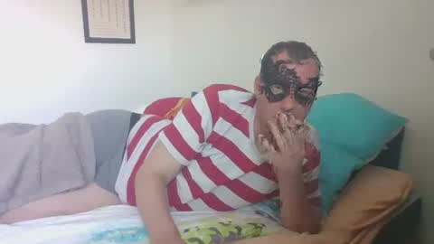 Snapshot of daddycomehome1 chatting on 03/19/26, 12:09 daddycomehome1 online show from 03/19/26, 12:09