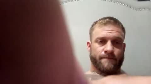 Snapshot of daddydeeevooo chatting on 05/25/26, 06:30 daddydeeevooo online show from 05/25/26, 06:30