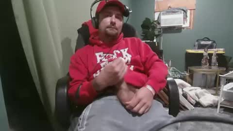 Snapshot of daddydic120402 chatting on 05/19/26, 04:13 daddydic120402 online show from 05/19/26, 04:13