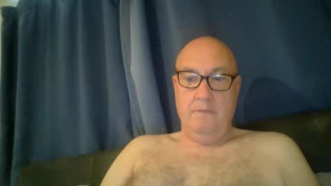 daddyhere4uall6 online show from 10/12/25, 07:29