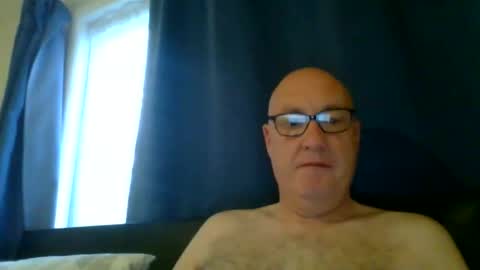 daddyhere4uall6 online show from 10/17/25, 07:00