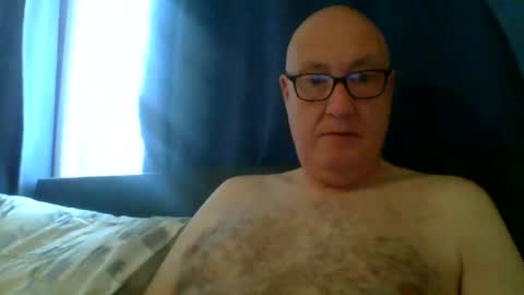 daddyhere4uall6 online show from 10/20/25, 07:20