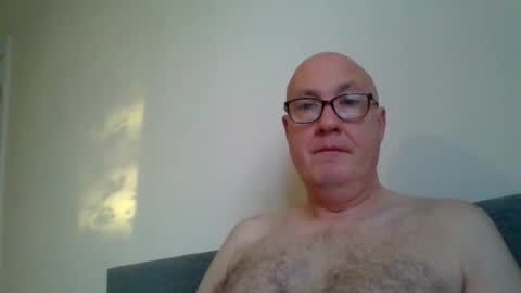 daddyhere4uall6 online show from 10/25/25, 07:05