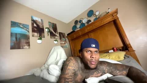 sexy tatted king bbc online show from 10/11/25, 07:18