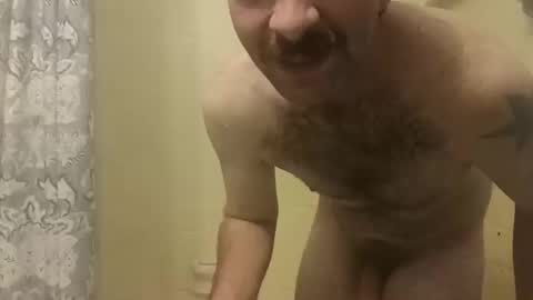 Snapshot of daddymill98 chatting on 11/08/25, 03:39 daddymill98 online show from 11/08/25, 03:39