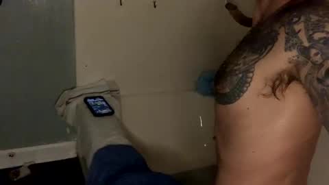 Snapshot of daddyontherd chatting on 12/28/24, 10:55 EOnTheRd online show from 12/28/24, 10:55