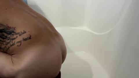 Snapshot of daddyontherd chatting on 10/05/25, 09:29 EOnTheRd online show from 10/05/25, 09:29