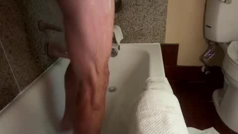 Snapshot of daddyontherd chatting on 10/23/25, 08:13 EOnTheRd online show from 10/23/25, 08:13