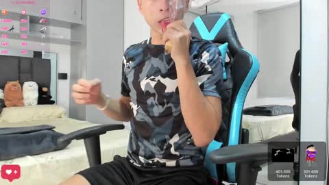 Snapshot of daddyrich4u chatting on 12/13/24, 08:37 daddyrich4u online show from 12/13/24, 08:37