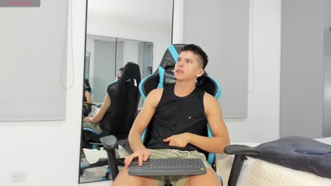 Snapshot of daddyrich4u chatting on 10/09/25, 09:13 daddyrich4u online show from 10/09/25, 09:13