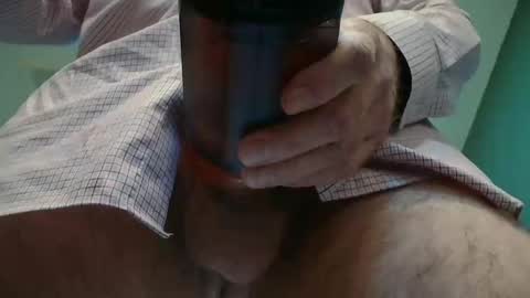 Snapshot of daddyrunner chatting on 02/19/26, 12:06 Daddy Runner online show from 02/19/26, 12:06