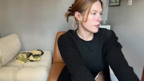 Snapshot of daddysfav_xx chatting on 11/12/25, 06:30 princess online show from 11/12/25, 06:30