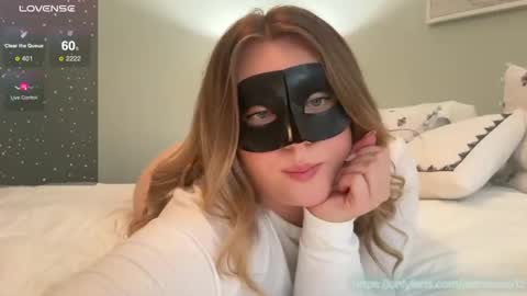 Snapshot of daddyslittlegirl12 chatting on 01/08/25, 05:37 Jaime online show from 01/08/25, 05:37