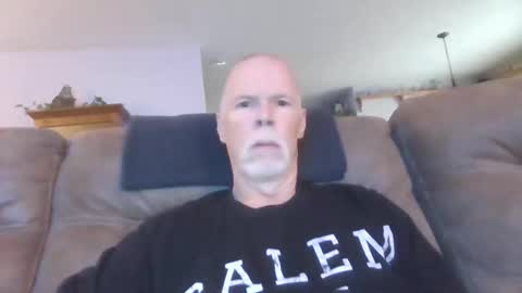 Snapshot of daddysmk chatting on 01/04/25, 04:00 daddysmk online show from 01/04/25, 04:00