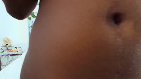 Snapshot of daddysneakinme chatting on 12/09/24, 10:52 Anny online show from 12/09/24, 10:52