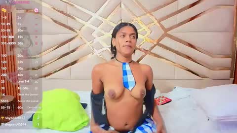 Snapshot of daddysneakinme chatting on 02/11/25, 08:42 Anny online show from 02/11/25, 08:42