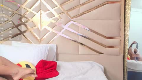 Snapshot of daddysneakinme chatting on 02/26/25, 04:45 Anny online show from 02/26/25, 04:45