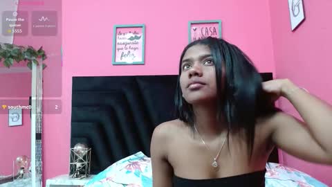 Snapshot of daddysneakinme chatting on 12/05/25, 06:59 Anny online show from 12/05/25, 06:59