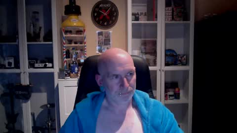 Snapshot of dadyscam chatting on 07/19/26, 11:19 dadyscam online show from 07/19/26, 11:19