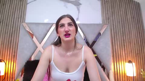 Dafne Castro online show from 04/21/26, 07:39