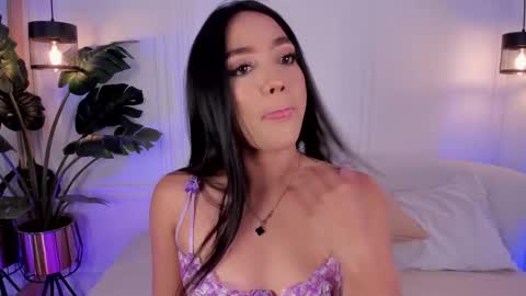 dafne_hillss online show from 11/19/25, 01:11