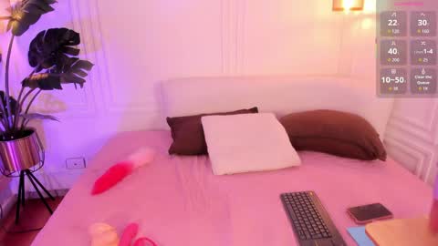 dafne_hillss online show from 03/13/26, 11:50