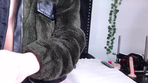 dafne_quenn online show from 02/18/25, 03:32