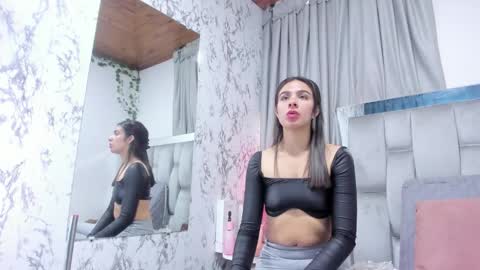 dafne_quenn online show from 09/09/25, 12:37