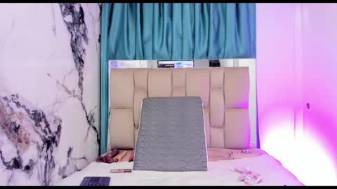 dafne_quenn online show from 10/03/25, 01:19