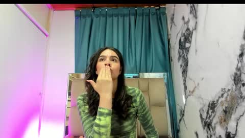 dafne_quenn online show from 01/13/26, 01:27