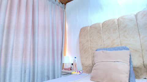 dafne_quenn online show from 02/23/26, 01:08