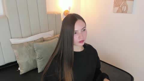 Snapshot of dafnevega chatting on 09/19/25, 12:50 Dafne  online show from 09/19/25, 12:50