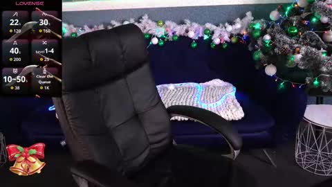 Dafni Mon online show from 12/15/25, 06:39