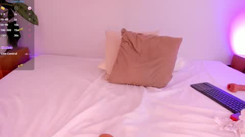 Snapshot of dahiana_cute_ chatting on 02/22/25, 07:34 Dahiana online show from 02/22/25, 07:34