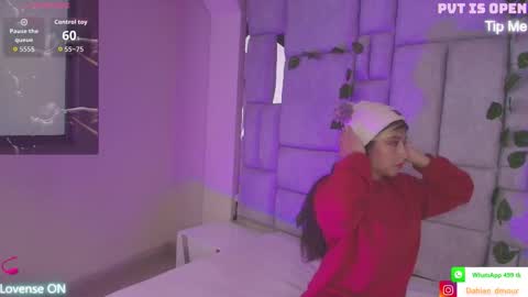 Dahiana  online show from 11/14/25, 11:53