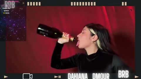 Dahiana  online show from 12/16/25, 12:10