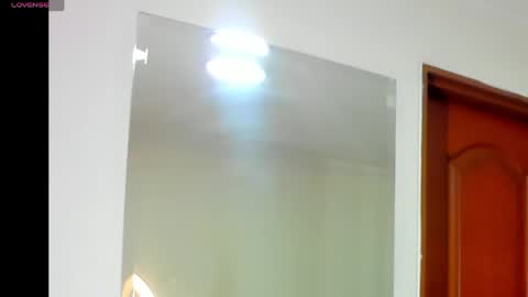 Dahiana  online show from 04/14/26, 12:22