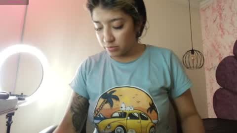 Dahiana  online show from 04/15/26, 07:58