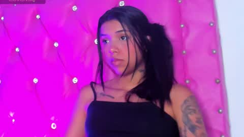 Snapshot of dahiangomezz chatting on 12/19/24, 01:29    online show from 12/19/24, 01:29