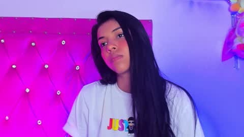 Snapshot of dahiangomezz chatting on 01/20/25, 08:50    online show from 01/20/25, 08:50