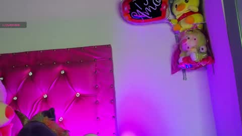 Snapshot of dahiangomezz chatting on 02/14/25, 08:10    online show from 02/14/25, 08:10