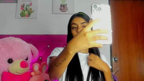 Snapshot of dahiangomezz chatting on 10/28/25, 07:34    online show from 10/28/25, 07:34