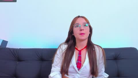 Snapshot of dahlia_rossi chatting on 12/18/24, 06:21 Dahlia online show from 12/18/24, 06:21